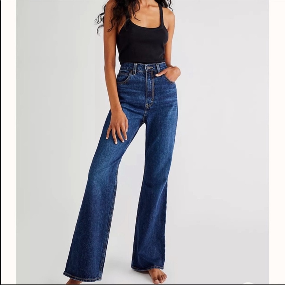 Levi’s Premium 70s High Flare High Waist Big Flare Denim Jeans